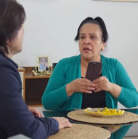 H2910010 Enviaba mesadas del extranjero para un buen cuidado de su madre su mujer se gastaba en su amantε part2