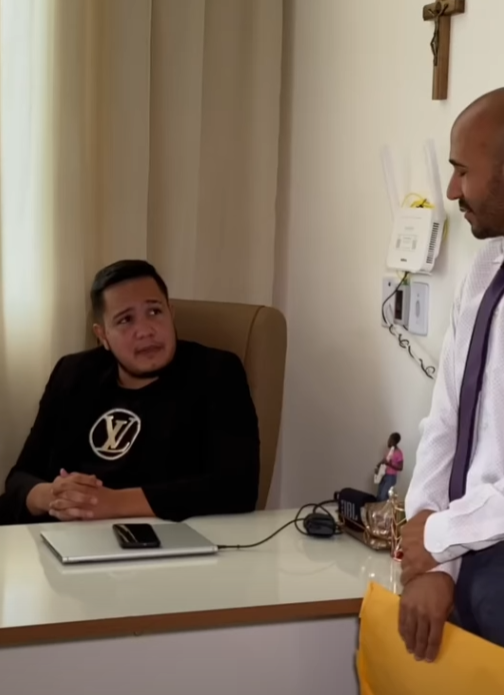 H1313003_Fez CHACOTA do próprio chefe sem saber quem ele realmente era._part2