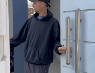 H2909008 Depois que expulsou filha de casa agora ela vem arrependida part2