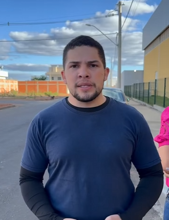 H3015001 Ele Zombou do ex colega sem imaginar que ele se tornou um Milionário part2