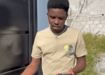 H1409002_Foi para casa da irmã irmã deixou pra fora._part2