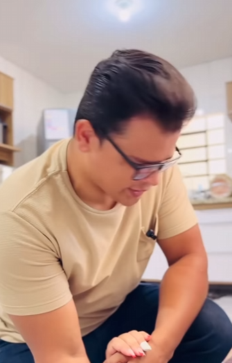 H3106008 Pai corrige sabiamente mãe filha mimada part2