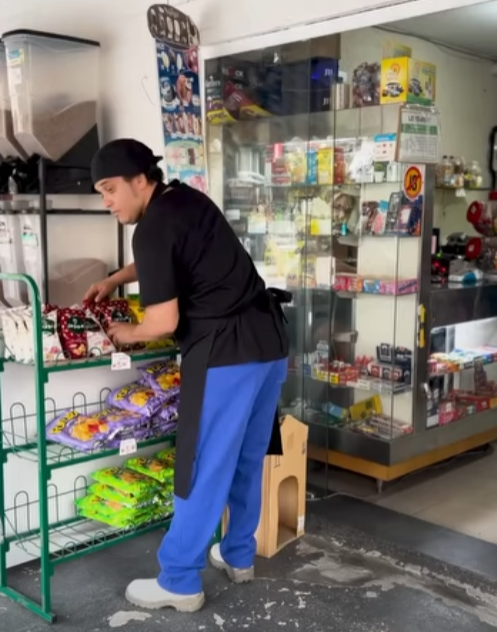 H1411001_Ela expulsou seu marido seu filho de casa por esse motivo_part2