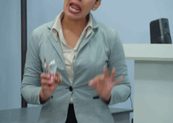 H1410001_Maestra menosprecia alumna por ser hija de un albañil hasta que le dieron una lección de humildad_part2