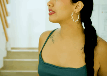 H1410007 Jardinero se hace pasar por estatua para REVELAR la verdad su patrona part2