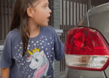 H1410008 Hija descubre que su papá tiene una aventura lo expuso de la mejor manera part2