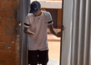 H1513003 Ele deu uma lição no irmão_part2