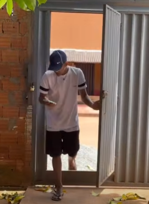 H1513003 Ele deu uma lição no irmão_part2