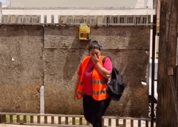 H1606003 Mulher descobre traição durante trabalho part2