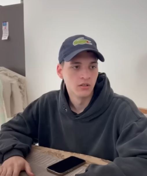 H1609008 Levou outra mulher para casa da mãe dele sendo casado part2