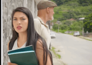 H1710003 Le dio dinero una señorita en la calle lo que hizo después la dejo sin palabras part2