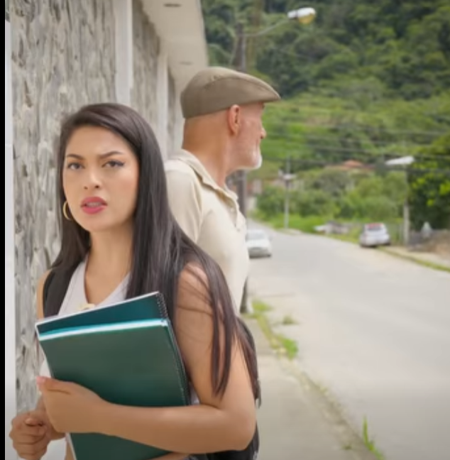 H1710003 Le dio dinero una señorita en la calle lo que hizo después la dejo sin palabras part2