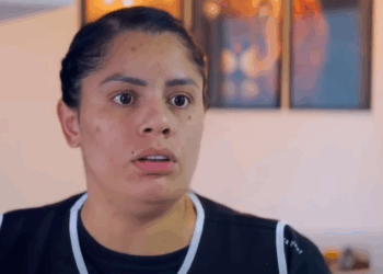 H1806005 Empregada pega PATROA pelos Cabelos, Motivo part2