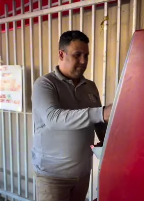 H1806007 Empregada receba uma ligação seus patrões tem que tomar uma atitude rapidamente part2