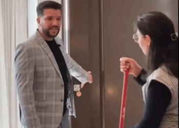 H1806009 Minha filha humilh4va todas empregadas, mas ensinei uma grande lição part2