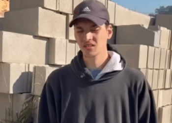 H1809004 Deixa esposa trancada para ninguém se apaixonar parte 2