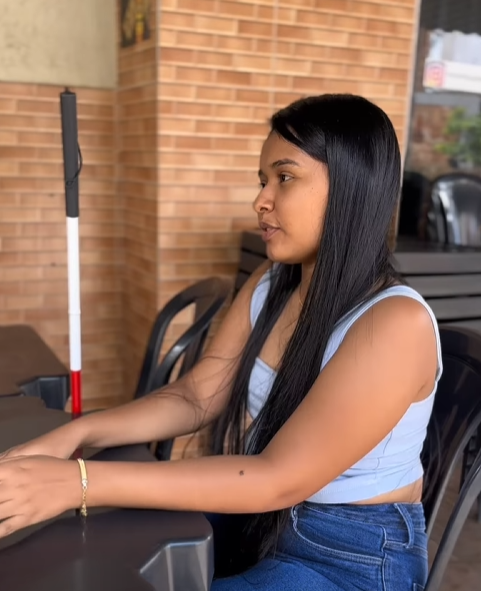 H1811006 Namorada pensou que estavam flertando com seu namorado teve uma grande surpresa part2