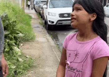 H2009003 Su madre los dejó su padre la cuidó con amor determinación part2