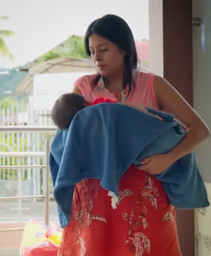 H2010006 Mientras ella trabajaba duro por la familia, el se gastaba todo en su amante part2