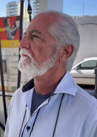 H2111010 Idoso foi demitido por ajudar jovem c4d3ir4nte ela recompensou part2