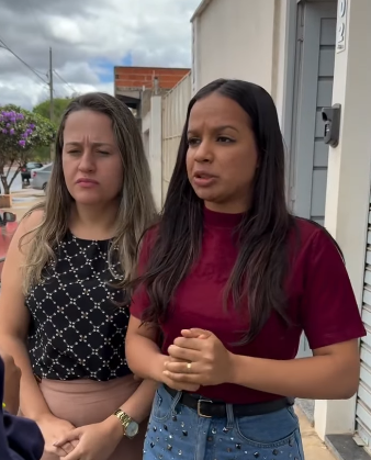 H2215002 Ela não imaginava que esse beijo salvaria sua vida part2