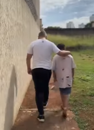 H2311006 Zombaram esse garoto por não saber contar mas na verdade ele era um gênio part2