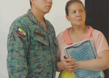 H2410005 Mi esposa cuñada se unieron para hυmillαr mi madre, pero mi regreso cambió todo part2