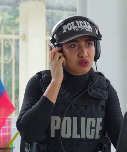 H2410007 Mujer policía hizo un rescate imposible cuando los demás se rindieron part2