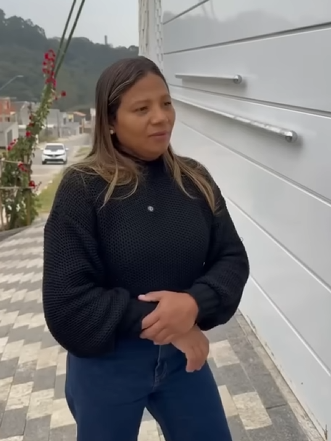 H2609004 Chegou de surpresa para conhecer sua namorada isso aconteceu part2