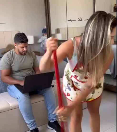 H2511009 Diarista deu em cima de patrão casado olha que ele fez part2