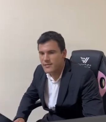 H2511005 Pai milionário queria saber da HONESTIDADE HUMILDADE das suas filhas, por isso ensina uma grande lição part2