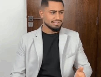 H2615001 Eles julgaram essa mulher na entrevista de emprego sem imaginar quem ela era part2