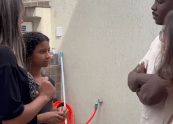 H2709005 Mãe vende brinquedo do filho porque pai tem dinheiro part2