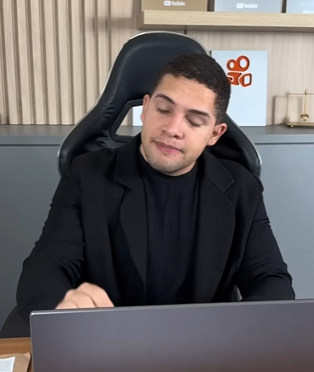 H2715001 Patrão generoso mudou vida da funcionária part2