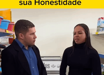 H2715005 Garotinha pobre ganhou uma grande recompensa por sua honestidade part2