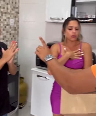 H2811001 Mulher dondoca só pensava em gastar até que um dia pior aconteceu part2