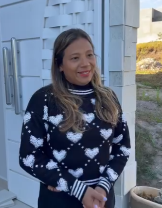 H1415010 Sua esposa volta sem avisar tem uma surpresa part2