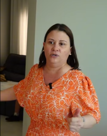 H0501003 Empregada come arroz puro part2