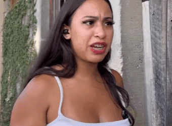 H1509003 Como ela não deu ouvidos ao que sua mãe dizia, teve que pagar algo que devia part2