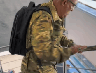 H1512002 Nunca tente enganar um General do Exército part2