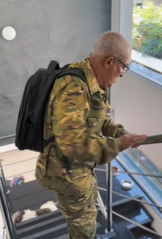 H1512002 Nunca tente enganar um General do Exército part2