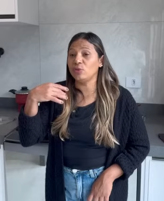 H1609005 Ela se preocupava com marido porque ele saia todos os dias part2