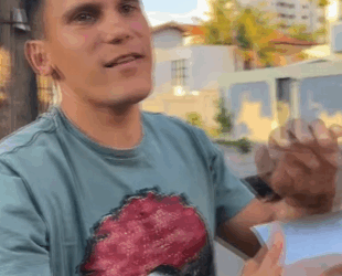 H3111012 Ela fez uma boa ação uma mudança de vida milionária part2