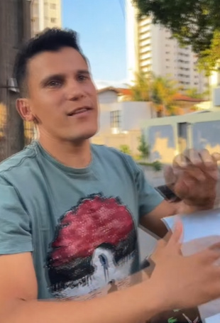 H3111012 Ela fez uma boa ação uma mudança de vida milionária part2