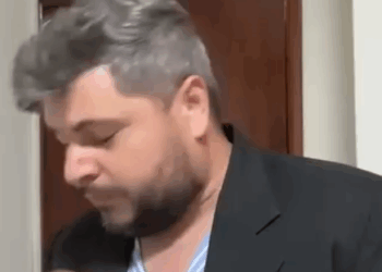 H1705004_Milionária coloca sua nova enfermeira aprova elas recebem uma surpresa_part2