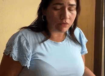 H1716004 Suas irmãs sempre lhe deixavam mala menor sua mãe fez isso part2