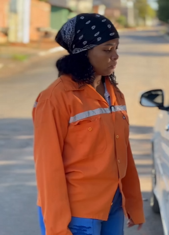 H1713004 Ela negou uma cesta básica pra flanelinha part2