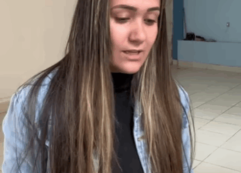 H1811004 Suas próprias colegas de infância tornaram sua vida impossível nas ruas, elas só não esperavam que part2