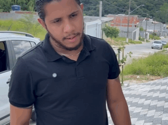 H0415009 Sua mãe dá uma lição ao seu filho para que aprenda com seus erros part2