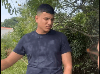 H2203004 Ele dava um bloco de cimento todos os dias para namorada construir casa deles, isso aconteceu part2